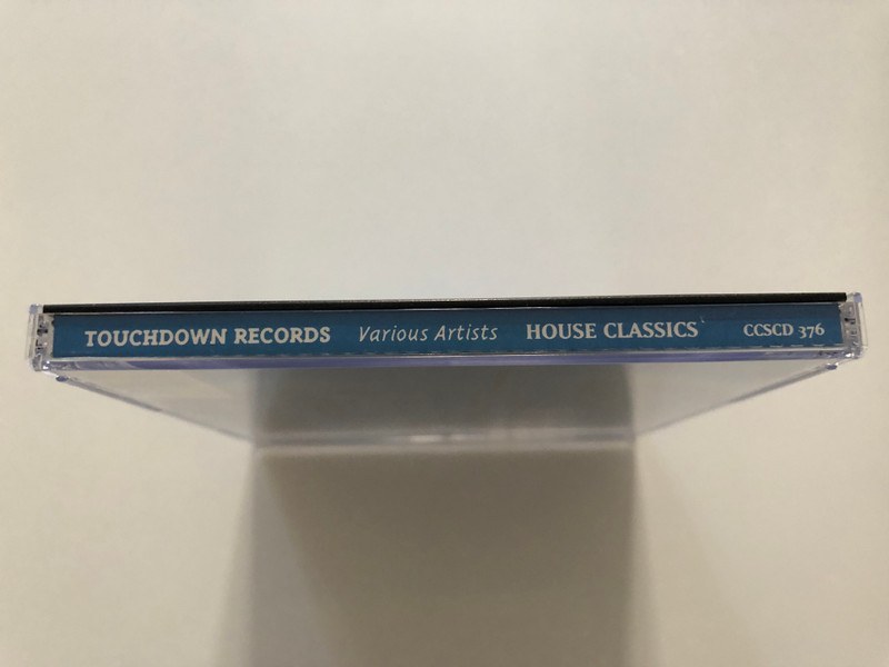 House Classics / Featuring: Raze, Ralphi Rasario, Marshall Jefferson, The House Master Boyz, Nitro Deluxe, S Express, Bomb The Bass, and many more / Touchdown Records Audio CD 1993 / CCSCD 376