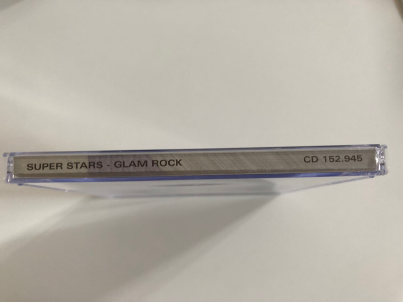 Super Stars - Glam Rock / Fox On The Run, Metal Guru, Some Girls, Angel Face, My Coo Ca Choo, The Cat Crept In, Juke Box Jive, Something's Been Making Me Blue / Marc Bolan & T-Rex, The Sweet / Eurotrend Audio CD 2003 Stereo / CD 152.945