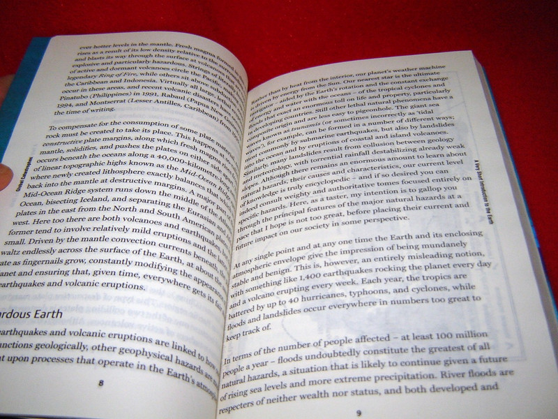 Global Catastrophes / A Very Short Introduction / Bilingual English - Chineses