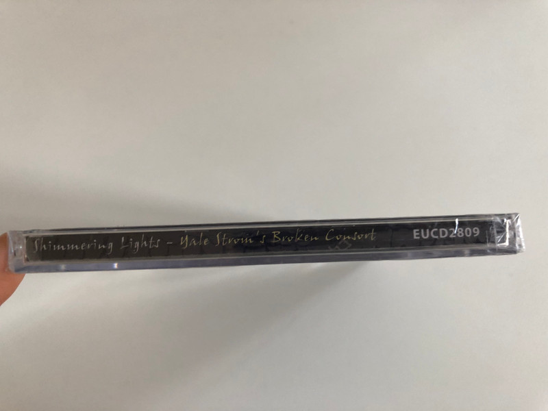 Shimmering Lights / Hanukkah Music / Yale Strom's Broken Consort / ARC Music Audio CD 2018 / EUCD2809