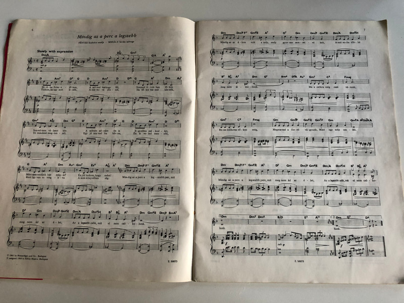 Hamvadó cigarettavég - Karády Katalin legkedvesebb dalai / Kotta / Kiadó: Zeneműkiadó Vállalat / Szerkesztő Vas Gábor