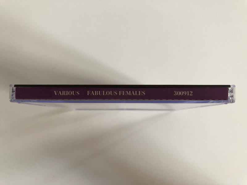 Fabulous Females - 16 Standards from America's Finest Ladies of Song / Including: Doris Day, Rosemary Clooney, Billie Holiday, and Lena Horne / Hallmark Records Audio CD 1995 / 300912