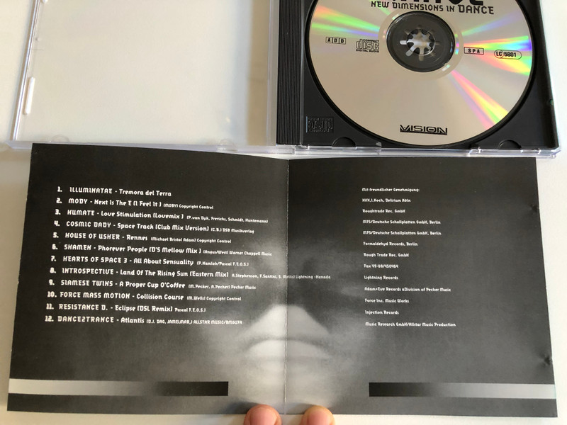 World Of Trance - New Dimensions In Dance / Dance2Trance, Cosmic Baby, Moby, Shamen, Resistance D., Hearts Of Space, Illuminatae / Vision Soundcarriers Audio CD / 302.4012.2