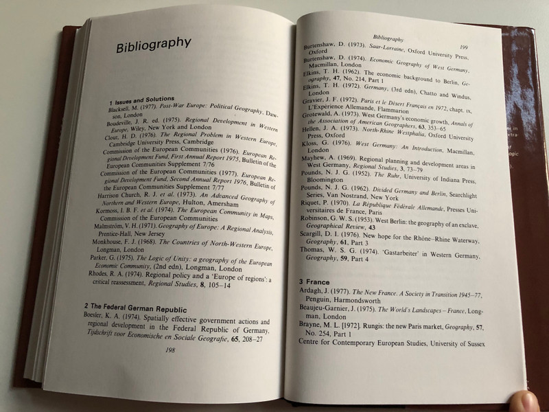 The Countries of Community Europe by Geoffre Parker - A geographical survey of contemporary issues / St. Martin's Press (0312170378)
