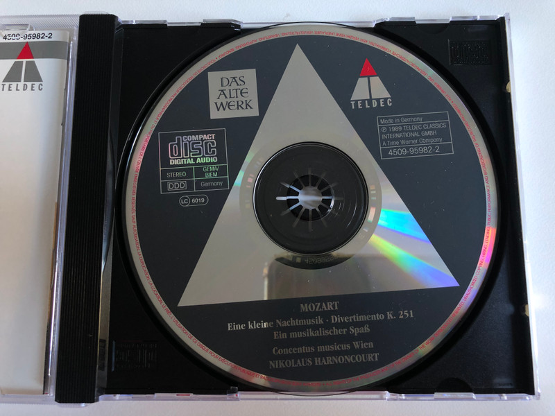 Wolfgang Amadeus Mozart - Eine Kleine Nachtmusik, Divertimento, KV 251, Ein Musikalischer Spass K. 522 / Concentus Musicus Wien, Nikolaus Harnoncourt / Das Alte Werk / TELDEC Audio CD 1994 Stereo / 4509-95982-2