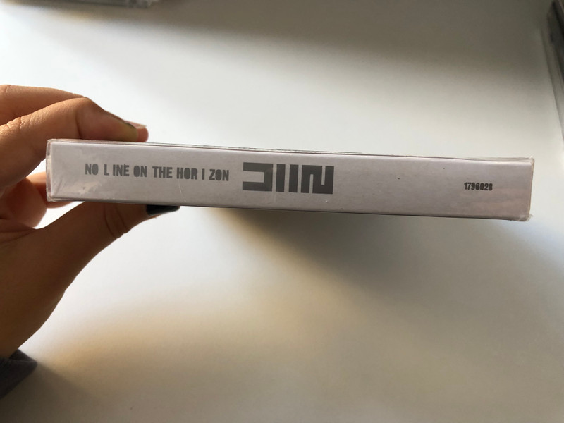 U2 – No Line On The Horizon / Limited Edition / CD Album - 32-page Booklet, Fold-Out Poster, Plus Access To An Exclusive Anton Corbijn Film, Featuring: The New Single ''Get On Your Boots'' / Universal Music Group Audio CD 2009 / 1796028 