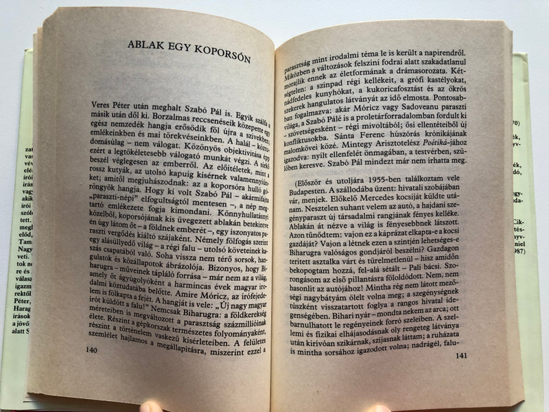 Omló egek alatt by Sütő András / Arcképvázlatok és tűnődések Gyászőrségben / Szépirodalmi könyvkiadó 1990 / Hardcover (9631542467)