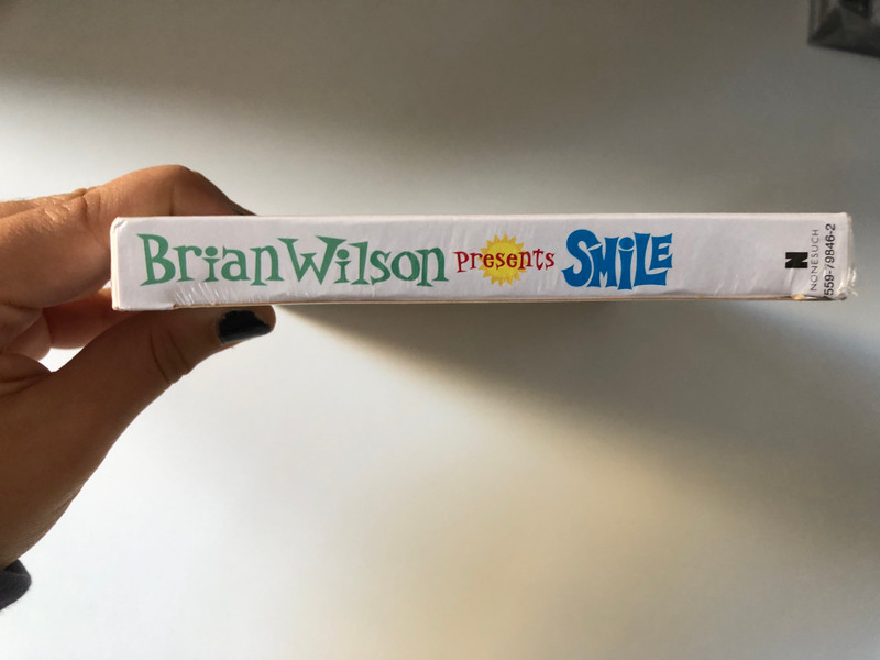 Brian Wilson Presents - Smile / Finally Completed In This All-New Studio Recording, includes ''Good Vibraions'' and ''Heroes and Villians'' / Nonesuch Audio CD / 7559-79846-2