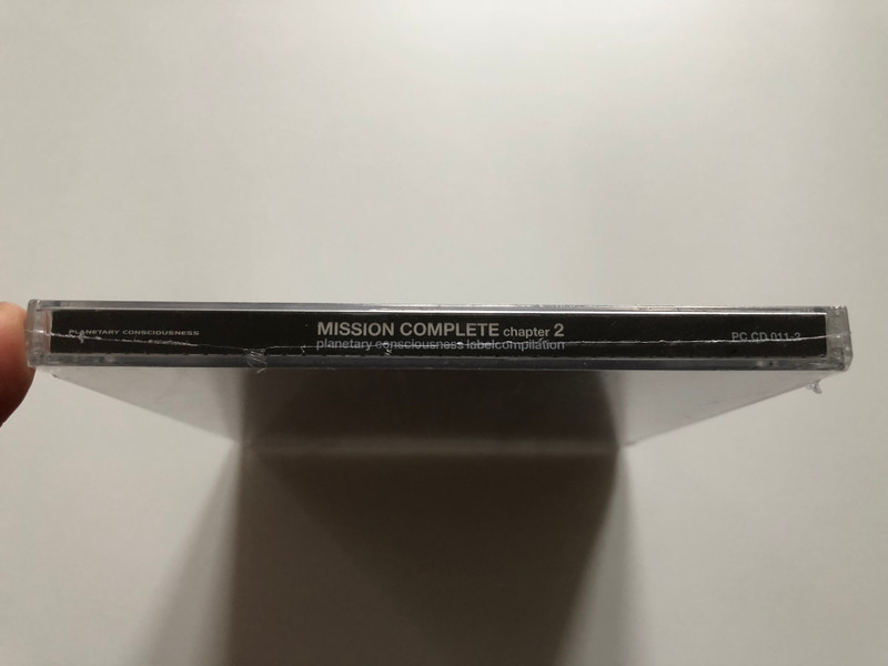 Mission Complete Chapter 2 - Planetary Consciousness Labelcompilation / incl. only productions by artists of planetary consciousness such as: DJ Tiesto, Gouryella, Ferry Corsten / Planetary Consciousness Audio CD 2000 / PC CD 011-2