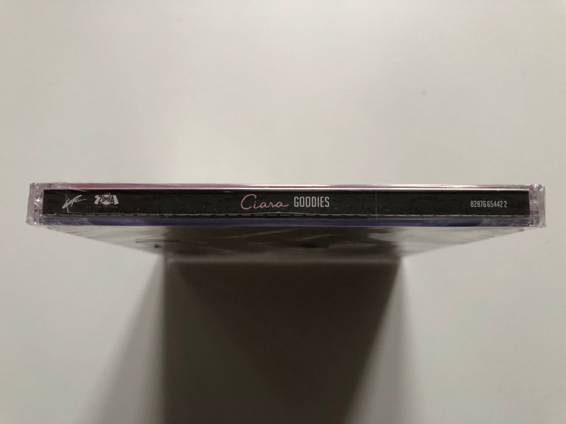 Ciara – Goodies / Includes The Single ''Goodies'' Featuring Petey Pablo & Produced By Lil Jon!!! / Album Also Features Production By R. Kelly & Jazze Pha / LaFace Records Audio CD 2004 / 82876 65442 2