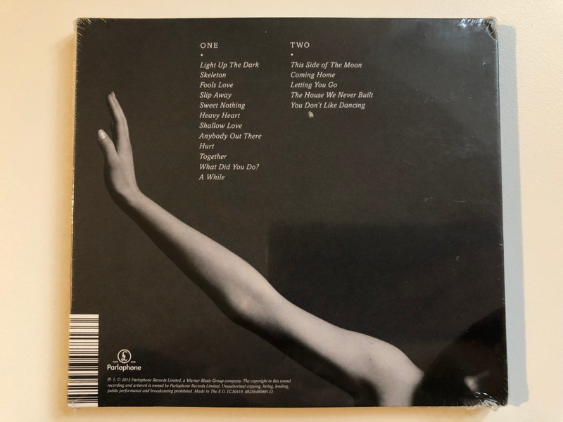 Gabrielle Aplin – Light Up The Dark / Deluxe Edition, Includes The Singles 'Light Up The Dark' and 'Sweet Nothing' plus 5 bonus tracks / Parlophone 2x Audio CD 2015 / 0825646088041