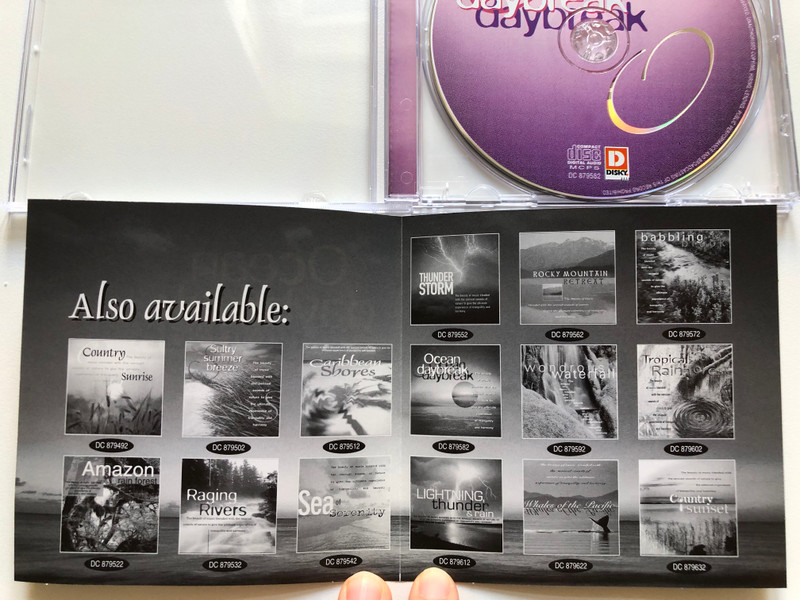 Ocean Daybreak / The beauty of music blended with the sensual sounds of nature to give the ultimate experience of tranquility and harmony / Disky Audio CD 1996 / DC 879582
