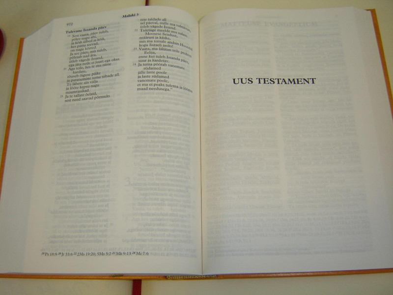Estonian Bible / Yellow Hardcover 053 with Maps / Piibel / Vana Ja Uus Testament