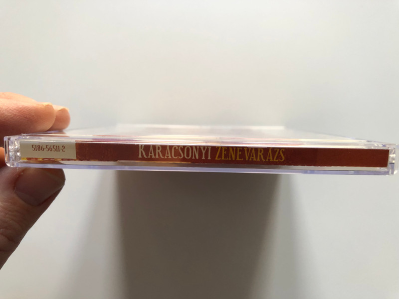 Karacsonyi Zenevarazs / Zseda, Kiraly Viktor, Mark, Szerekes Adrien, Varga Feri & Balassy Betty, Volgyesi Gabi, Csezy, Fekete David, Noemi Virag, Lakatos Krisztian / Magneoton Audio CD 2009 / 5186-56511-2