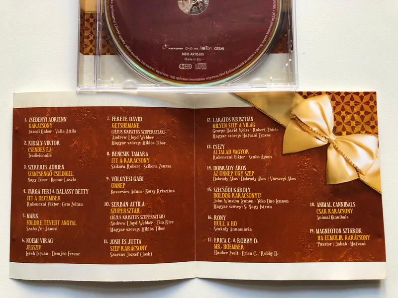 Karacsonyi Zenevarazs / Zseda, Kiraly Viktor, Mark, Szerekes Adrien, Varga Feri & Balassy Betty, Volgyesi Gabi, Csezy, Fekete David, Noemi Virag, Lakatos Krisztian / Magneoton Audio CD 2009 / 5186-56511-2