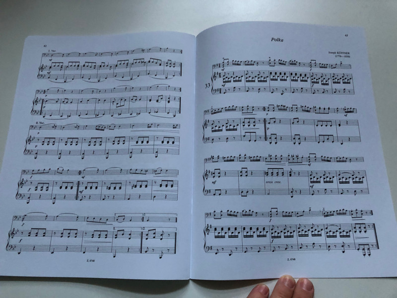 Violoncello Music 2, Easy concert pieces in first position / Edited by Lengyel Endre, Pejtsik Árpád / Editio Musica Budapest Zeneműkiadó / 1973 / Gordonkamuzsika 2 Könnyű előadási darabok első fekvésben / Közreadta Lengyel Endre, Pejtsik Árpád (9790080067482)