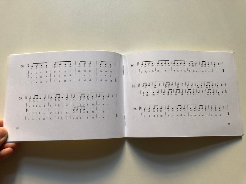 Kodály Zoltán: Pentatonic Music 2 / 100 kis induló / Editio Musica Budapest Zeneműkiadó / 1958 / Kodály Zoltán: Ötfokú zene 2 / 100 kis induló / Paperback (9790080028100)