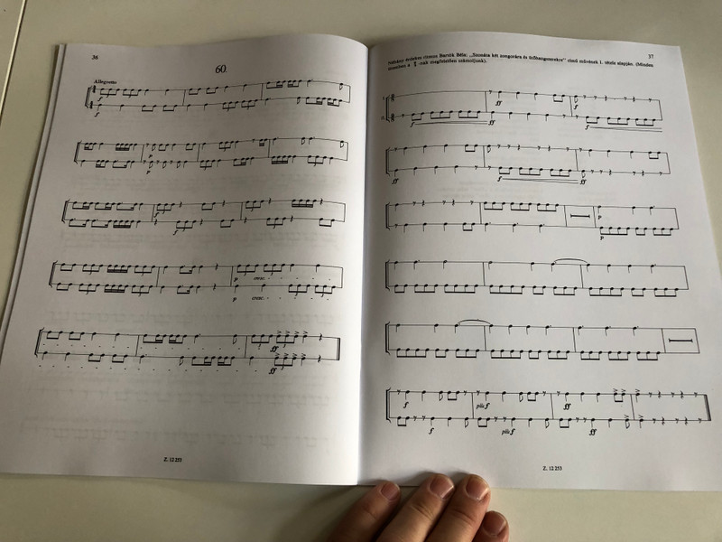 Balázs Oszkár, Zempléni László Rhythm Exercises  (Snare drum tutor)  Editio Musica Budapest Zeneműkiadó  1982  Balázs Oszkár, Zempléni László Ritmusgyakorlatok kezdőknek  (Kisdobiskola) (9790080122532)