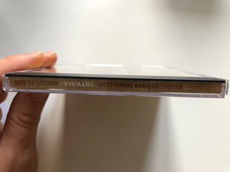 Antonio Vivaldi - Szent Marton Napi Koncert, Pannonhalma 2001 - Liszt Ferenc Kamarazenekar / Hangversenymester: Rolla Janos; Kozremukodik; Kertesz Otto / A Magyar Kulkereskedelmi Bank Audio CD 2001 / MKB 13