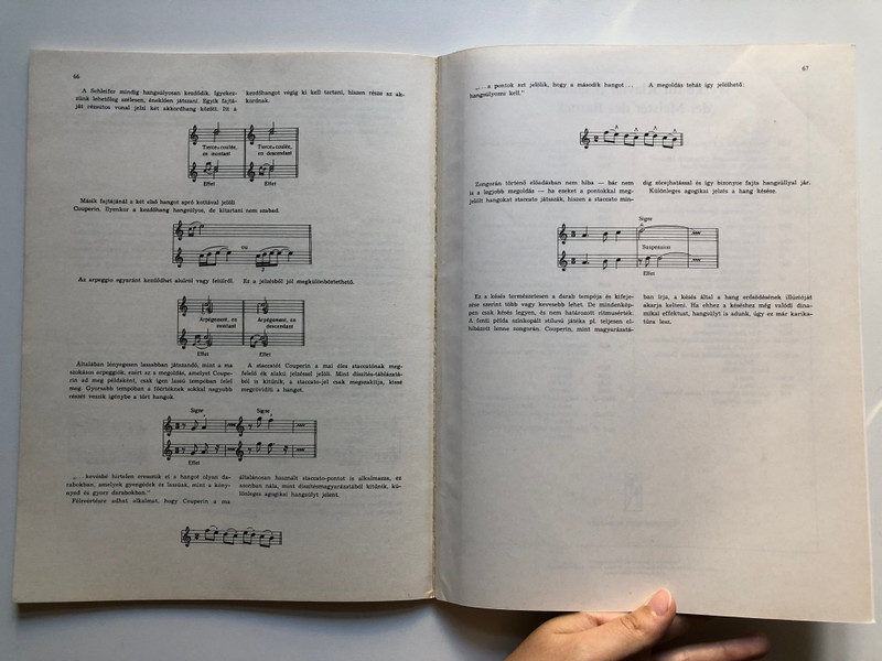Couperin: Selected Piano Pieces 2 (Válogatott Zongoraművek) – Edited by Joseph Gát (1971)