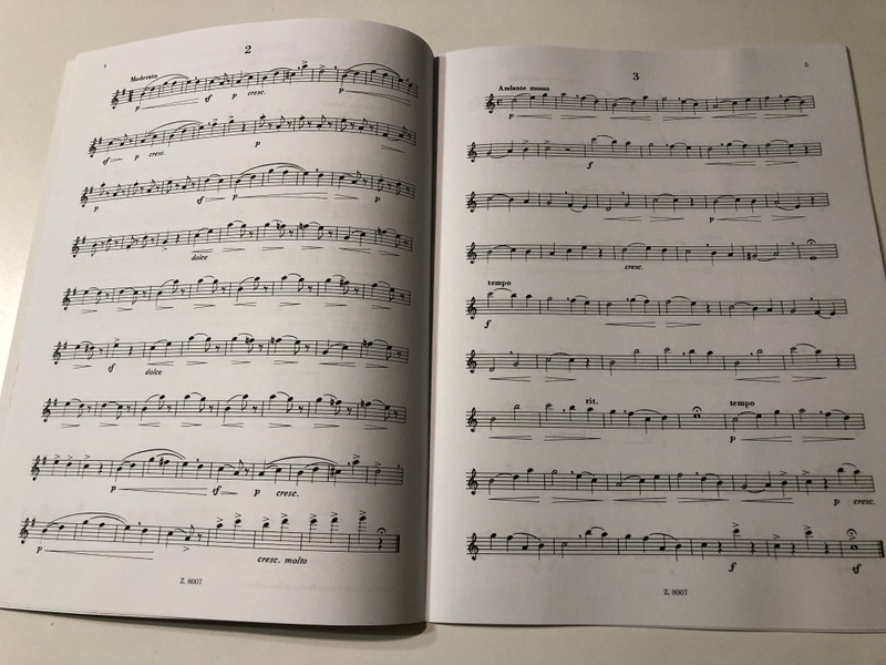 Gariboldi, Giuseppe 30 Easy and Progressive Studies for flute  Editio Musica Budapest Zeneműkiadó  1977  Gariboldi, Giuseppe 30 etűd fuvolára kezdőknek és haladóknak (9790080080078) 
