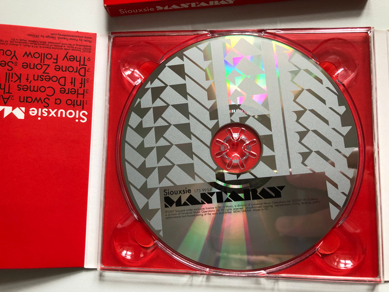 Siouxsie – Mantaray / The Brand New Album including the single 'Into a Swan' / Special Limited Edition CD, Contains 3 postcards and a fold-out poster booklet / W14 Music Audio CD 2007 / 173 995-6