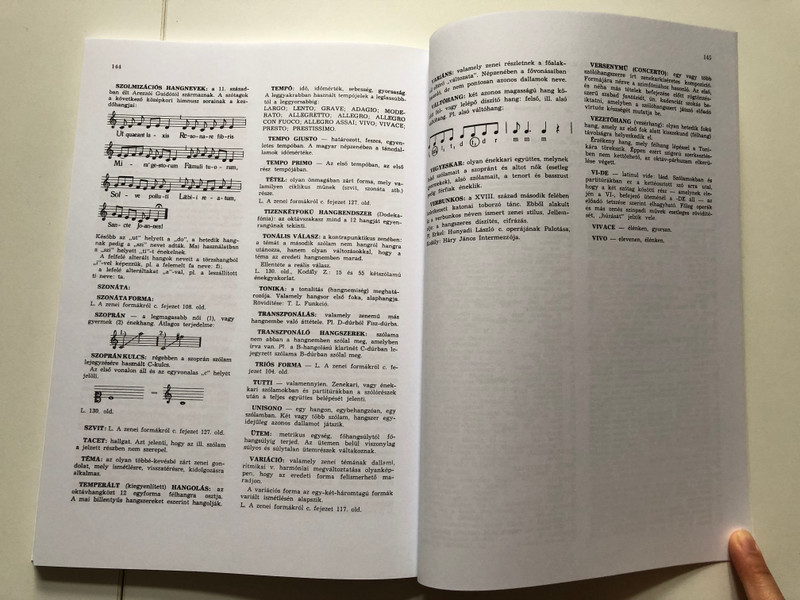 LET US SING AND PLAY MUSIC / Solfege Exercise Book / Edited by Irsai Vera, Agócsy László / Editio Musica Budapest Zeneműkiadó / 1962 / ÉNEKELJÜNK, MUZSIKÁLJUNK / Szolfézs példatár, alsófok IV. kötet / Szerkesztette Irsai Vera, Agócsy László (9790080028285)