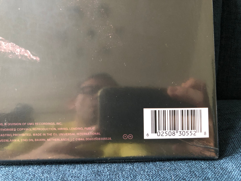 Post Malone – Hollywood's Bleeding / Includes The Hit Singles Goodbyes, Circles, Sunflower & More. / Retail Exclusive Limited Edition. 2LP Coke Bottle Clear Vinyl / Republic Records 2x LP 2019 / 00602508305528