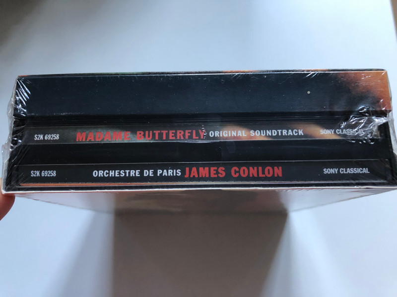 Madame Butterfly - A Film By Frederic Mitterand / Conductor: James Conlon / Orchestre De Paris, Chœur de Radio France / Sony Classical 2x Audio CD, Box Set 1995 / S2K 69258