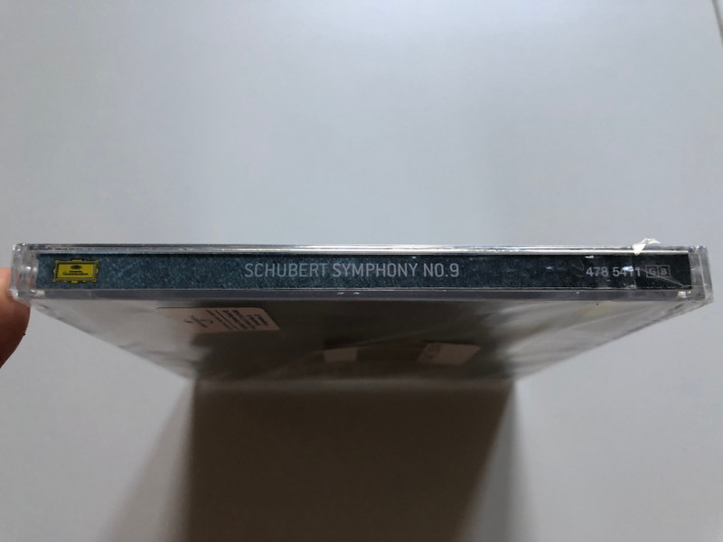 Schubert - Symphony No. 9; Schumann - "Manfred" Overture / Chicago Symphony Orchestra, Los Angeles Philharmonic, Carlo Maria Giulini / Virtuoso / Deutsche Grammophon Audio CD 2013 / 478 5411
