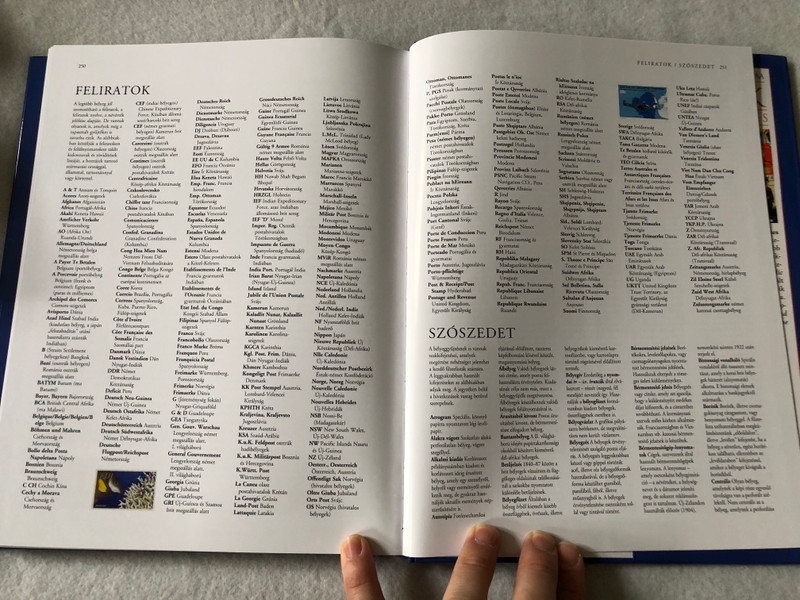 Bélyegek és bélyeggyűjtés by Dr. James Mackay / Stamps and stamp collecting / A Legteljesebb képes Enciklopédia / Kézikönyv a világ legismertebb bélyegeihez - 3000 színes illusztrációval / Kossuth kiadó / Hardcover (9789630957687)