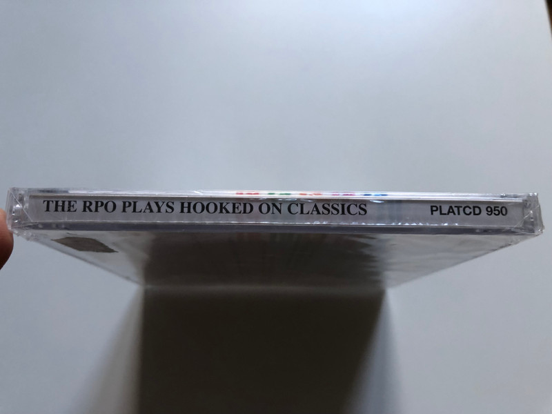Hooked On Classics - Royal Philharmonic Orchestra / Over 80 Classical Favourites, Including Mozart Magic, Back To Bach And Dance With Tchaikovsky / Prism Leisure Audio CD 2003 / PLATCD 950