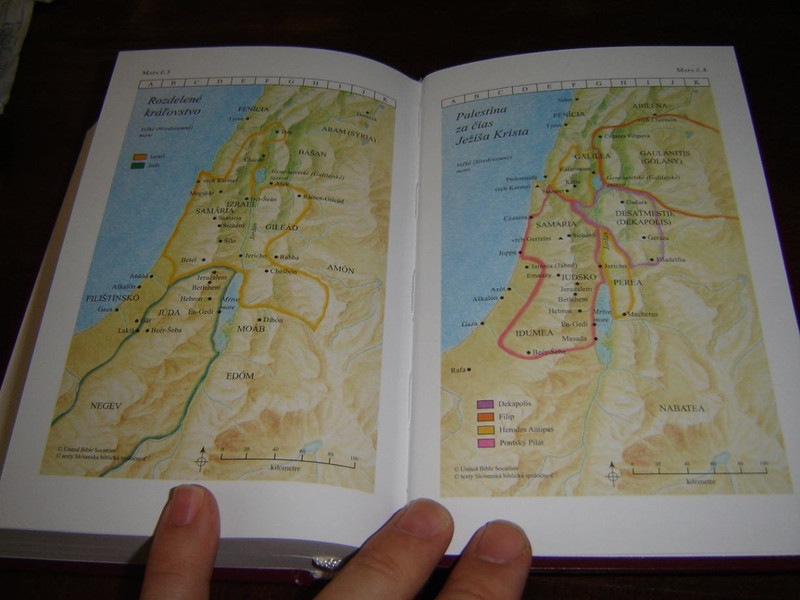 Slovakian Bible Burgundy Cover with Color Maps / Svata Biblia