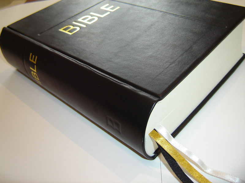 Czech Family Bible Black Leather Bound / Rodinna Bible Cesky Ekumenicky Preklad 073