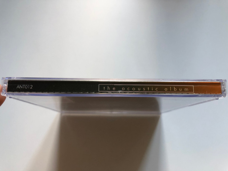 Toyah – The Acoustic Album / Featuring strings from the Royal Philharmonic Orchestra / Aardvark Audio CD 1996 / ANT012