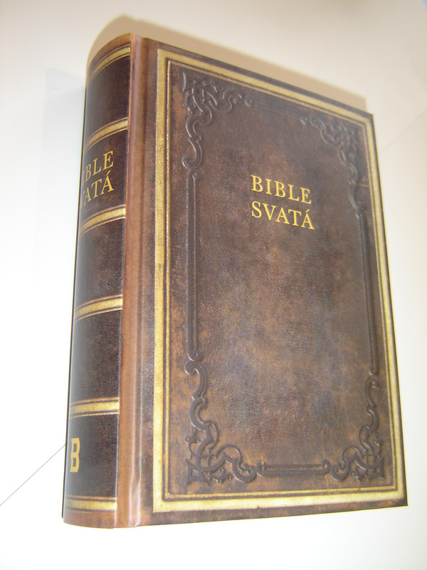 Bible Svata Kralicka Czech Bible Hardcover Brown Antic look / Bible Kralicka / Pismo Svate Stareho A Noveho Zakona