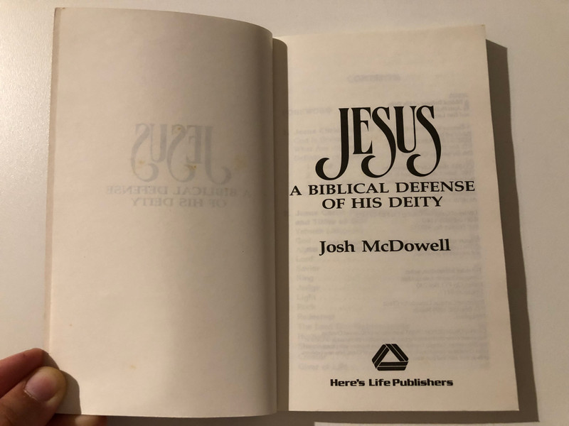 Jesus: A Biblical Defense of His Diety Paperback / Authors: Josh McDowell, Bart Larson  (0866051147)