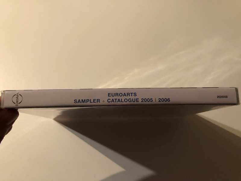Listen with Your Eyes: Sampler and Catalogue 2005-2006 / Claudio Abbado, Ennio Morricone, Riccardo Chailly, Herbert Von Karajan, Danil Simkin / EuroArts / Over 2 hours of Classical and Jazz Highlights / 2006 DVD (880242200587)