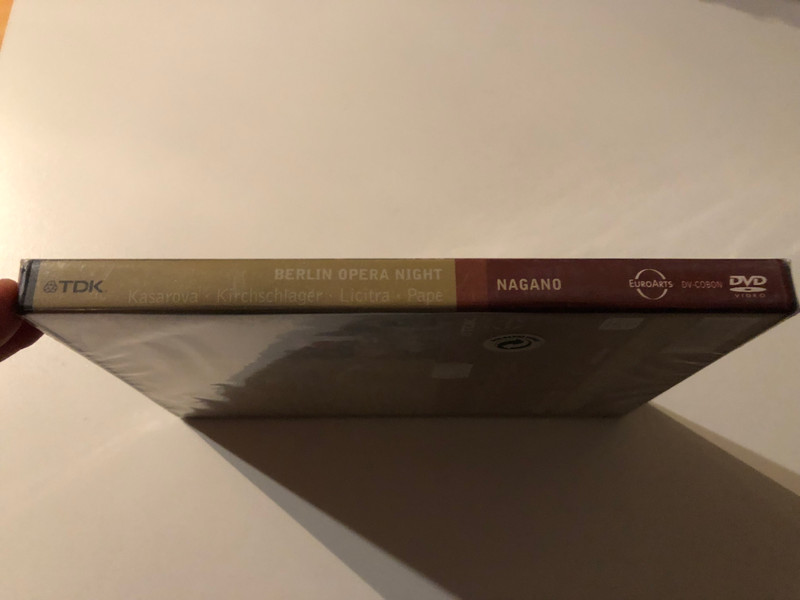 Berlin Opera Night / LE NOZZE DI FIGARO, DON GIOVANNI, TOSCA, TURANDOT, PAGLIACCI, SAMSON ET DALILA / Kasarova, Bumbry, Licitra, Pape; Kent Nagano / Orchester der Deutschen Oper Berlin / Kent Nagano / 2004 DVD (5450270012282)