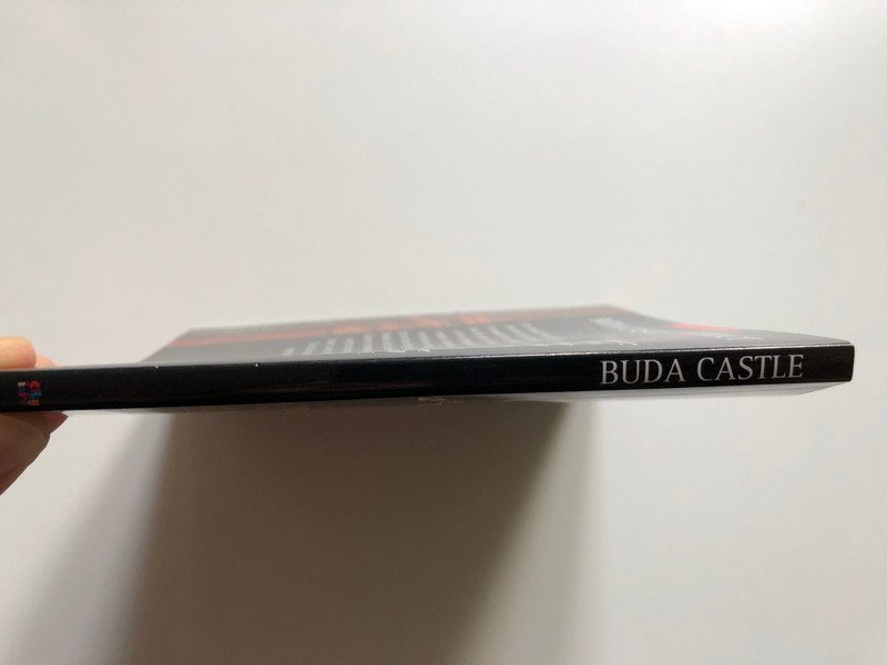 BUDA CASTLE BUDAPEST  Tourist guide with map and photo gallery  KIADVÁNYOKKAISER PUBLICATIONS  Paperback (9789638896810)