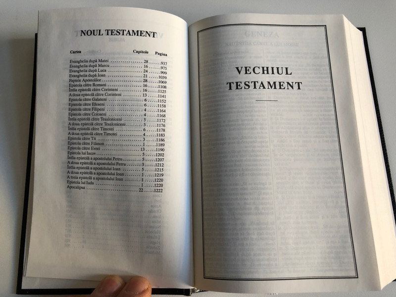 BIBLIA SAU SFINTA SCRIPTURĂ - VECHIUL ŞI NOUL TESTAMENT  BIBLES & PUBLICATIONS CHRÉTIENNES (30, rue Châteauvert F 26000 Valence) 2002  Hardcover