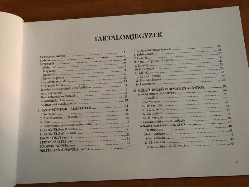 RÉSZLETEK AZ ÖRÖKKÉVALÓSÁGBÓL / Ábrahám Márta – Dukay Barnabás / Excerpts From Eternity / Paperback (9789631288650)
