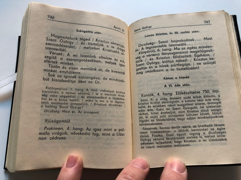 DICSÉRJÉTEK AZ URAT! - GÖRÖGSZERTARTÁSÚ KATOLIKUS ÉNEKESKÖNYV  VASÁR- ÉS ÜNNEPNAPI SZENT SZOLGÁLATOK ÉS ÉNEKEI  Budapest, 1984  Hardcover (9633604168)