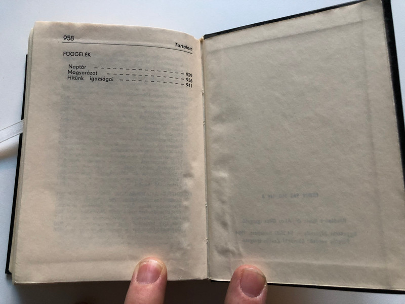 DICSÉRJÉTEK AZ URAT! - GÖRÖGSZERTARTÁSÚ KATOLIKUS ÉNEKESKÖNYV  VASÁR- ÉS ÜNNEPNAPI SZENT SZOLGÁLATOK ÉS ÉNEKEI  Budapest, 1984  Hardcover (9633604168)