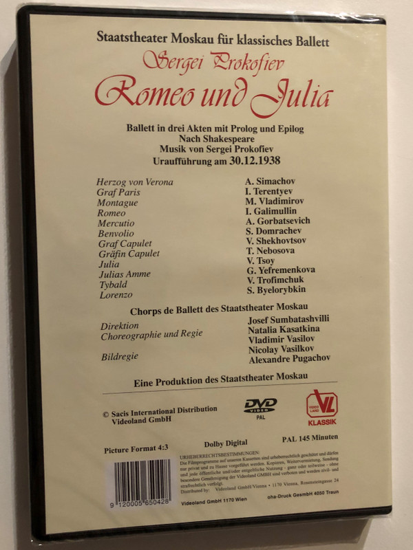 Romeo and Juliet / Composer: Sergei Prokofiev / Ballet in three acts with prologue and epilogue Based on Shakespeare / First performance on December 30, 1938 / Chorps de ballet of the Moscow State Theater / DVD (9120005650428)