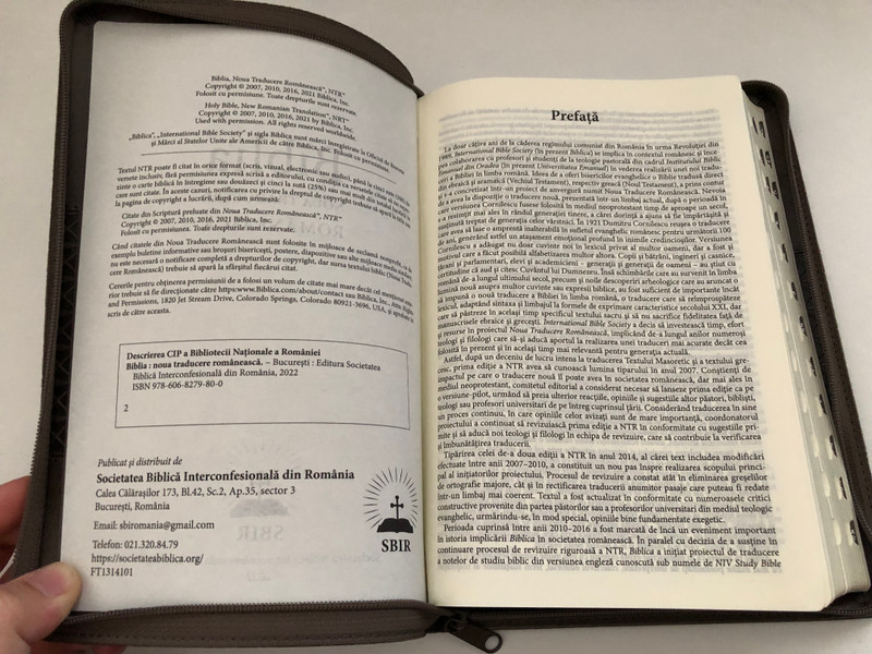 Biblia - The Bible, New Romanian Translation / The new revised translation in Romanian (NTR) / CIP description of the National Library of Romania / Published and distributed by Interconfessional Bible Society from Romania (9786068279800)