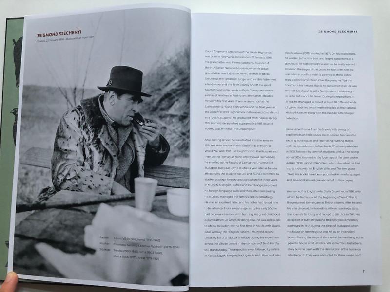 SIZZLING AMID RUSTLING LEAVES  VIKTOR SEGAL, JOE VIDA  ADVENTURES IN FOREST GASTRONOMY WITH QUOTES FROM ZSIGMOND SZÉCHENYI  PANNON Publishing 2021  Hardcover (9786150106526)