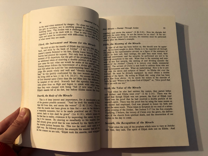 Gleanings from Elisha: His Life and Miracles / By ARTHUR W. PINK / MOODY PRESS CHICAGO / Bible Study Helps (0802430007)