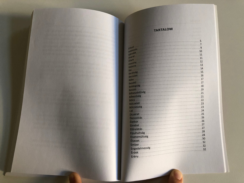 500 RÖVID ÓKORI SZTORI  Kiss Bernadett  Ókori bölcseletek szentenciái az adakozástól a vitézségig  TINTA KÖNYVKIADÓ KFT 2017  Paperback (97896340908611)