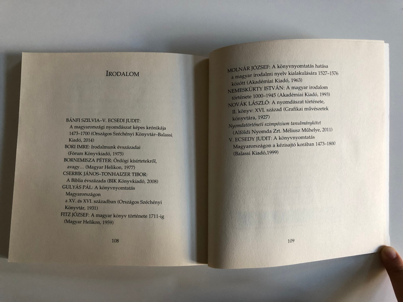 VÁNDORNYOMDÁSZOK MAGYARORSZÁGON A 16. SZÁZADBAN - Persovits József  OPTIMA TÉKA KIADÓ 2015  Paperback (9789838886071)